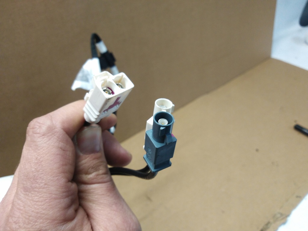 фото №2, Citroen ds7 шланг радио navi 9818352980