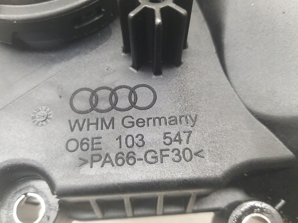 фото №10, Вентиляция картера сепаратор масла 3.0 tfsi a7 4g s4 b8 q7 c7 s5 ctu cak cgx 06e103547