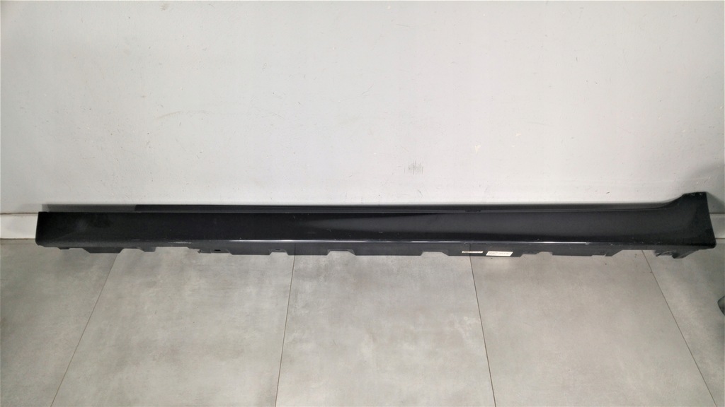 фото №1, Bmw f10 f11 молдинг порог левая 7184773