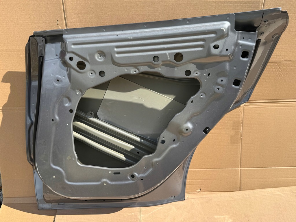 фото №10, Tesla y двері задня задні праве org