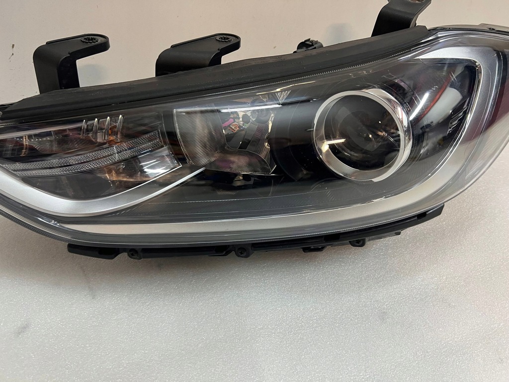 фото №13, Hyundai elantra vi лампа led левая передняя левый перед