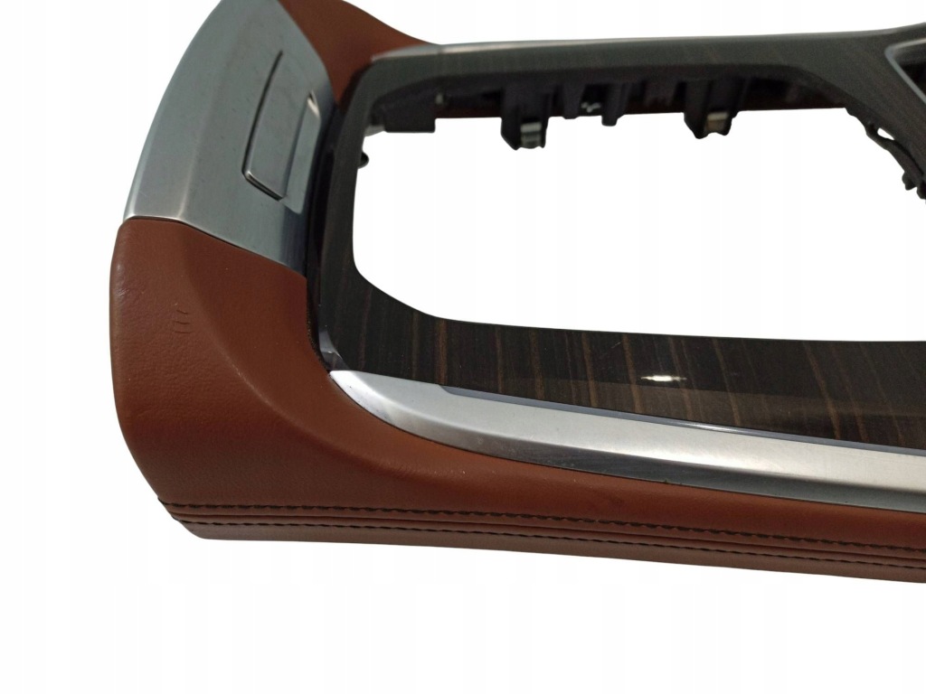 Молдинг консоли центральной перед bmw x7 g07 9483640 с Разборки