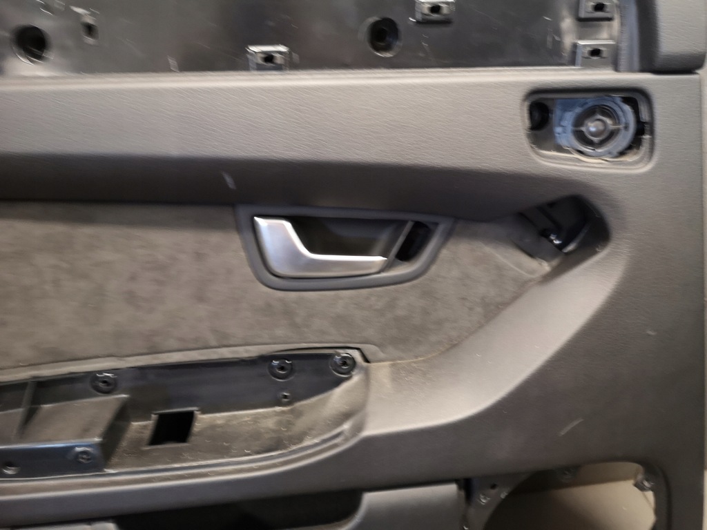 фото №5, Обшивка двері лівий задня audi a8 d3 чорний голий