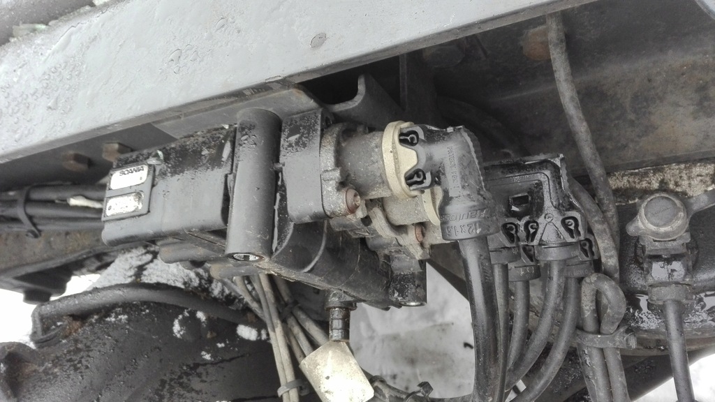 фото №3, Клапан ecas wabco scania r 1889795 250 zł netto