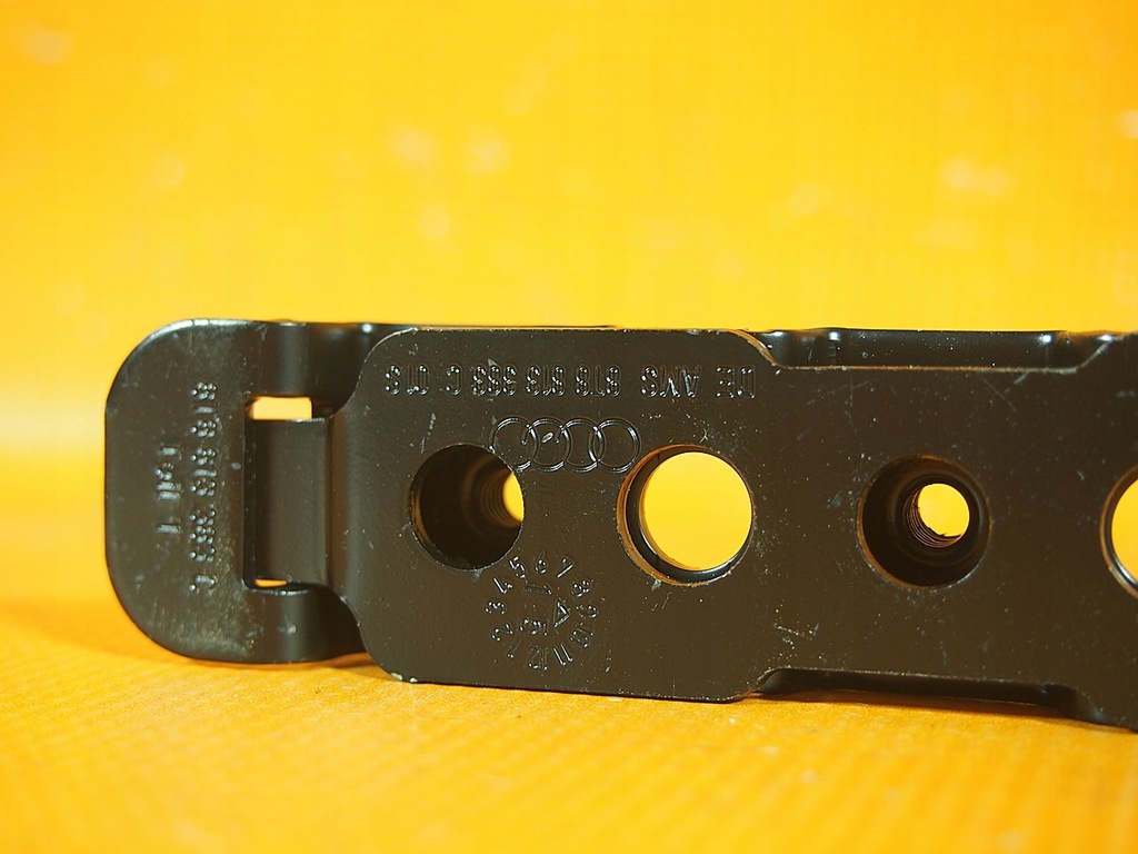 фото №8, Audi a5 8t кронштейн багажника 8t8813383c 14km