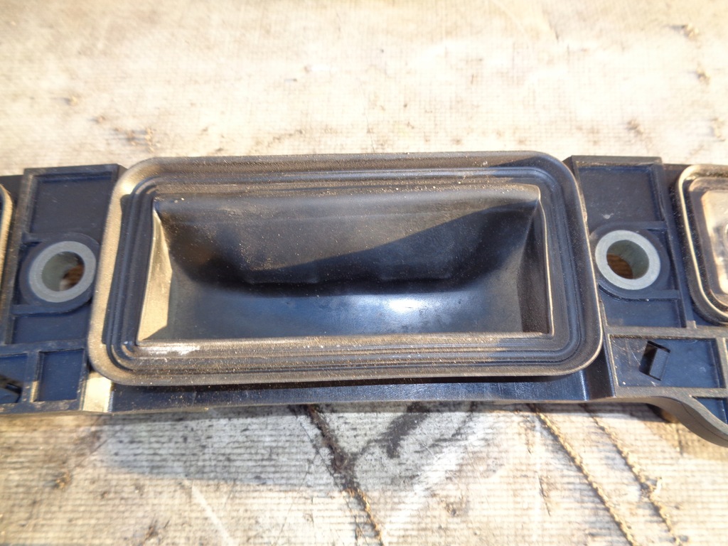 фото №6, Ручка кнопка крышки задняя vw golf 5 v plus 5d