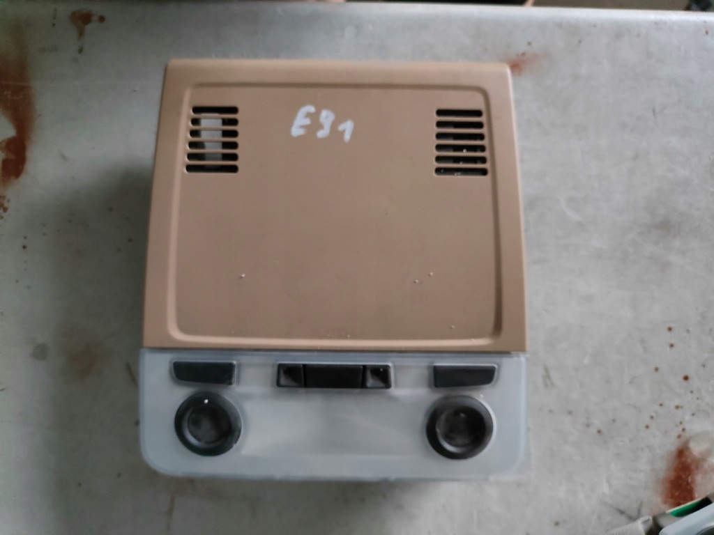 фото №1, Bmw e90 e91 лампа потолочный бежевая