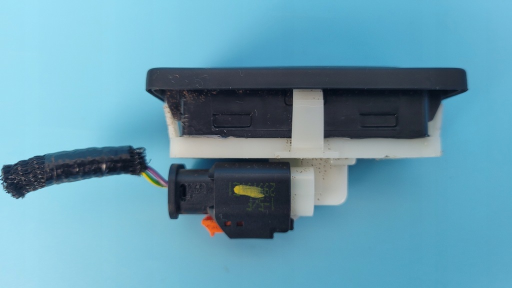 фото №7, Peugeot 308 iii p5 21r ручка микровыключатель крышки багажника 9820395580