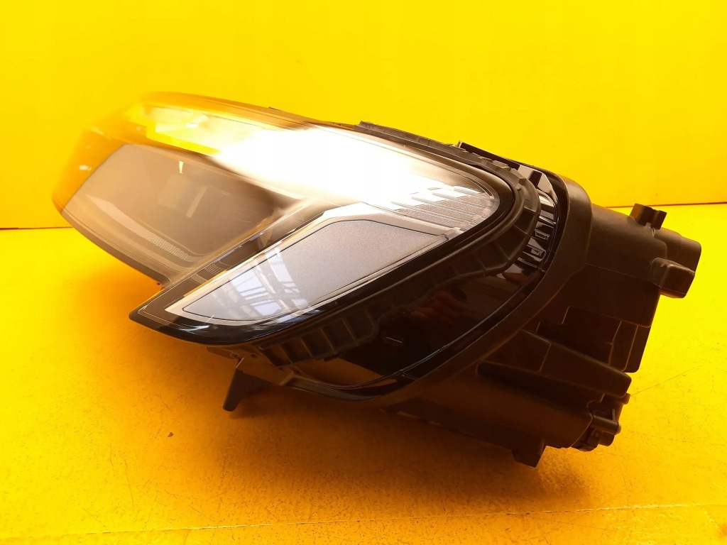 Audi q7 4m фара перед передняя левая full led 4m0941011d новая с Разборки