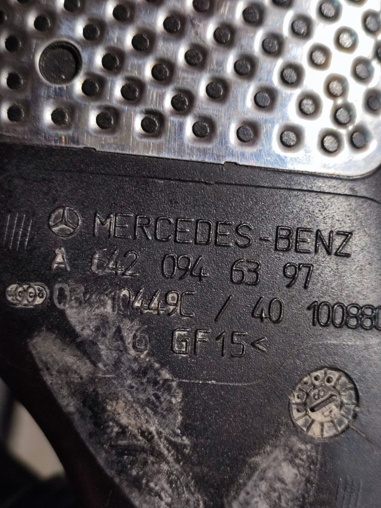 Труба витратомір повітрозабірник до mercedesa a6420907337 a6420908237 в Україні