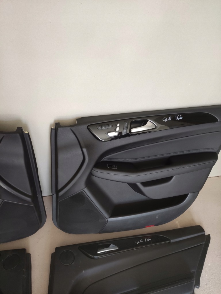 фото №6, Mercedes w166 gle suv середина сидіння заднє сидіння обшивки шкіра