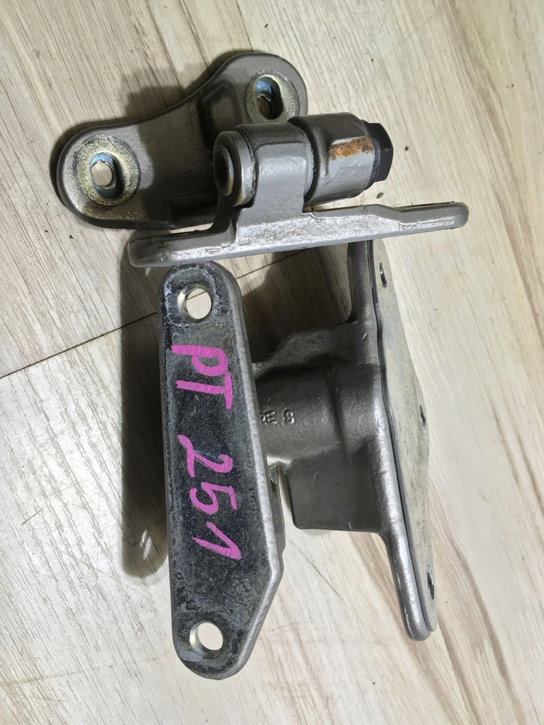 фото №1, Петлі двері правий задня пара mercedes w251 r-klasa