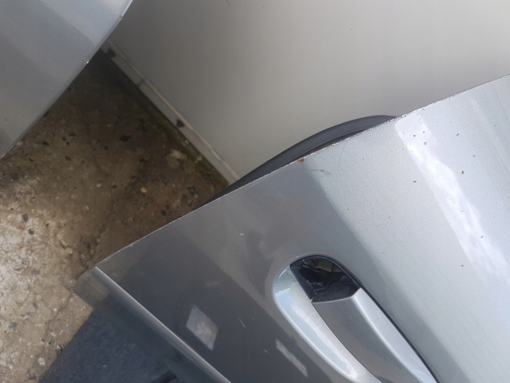 фото №3, Audi a4 b6 cabrio 00r- дверь правое