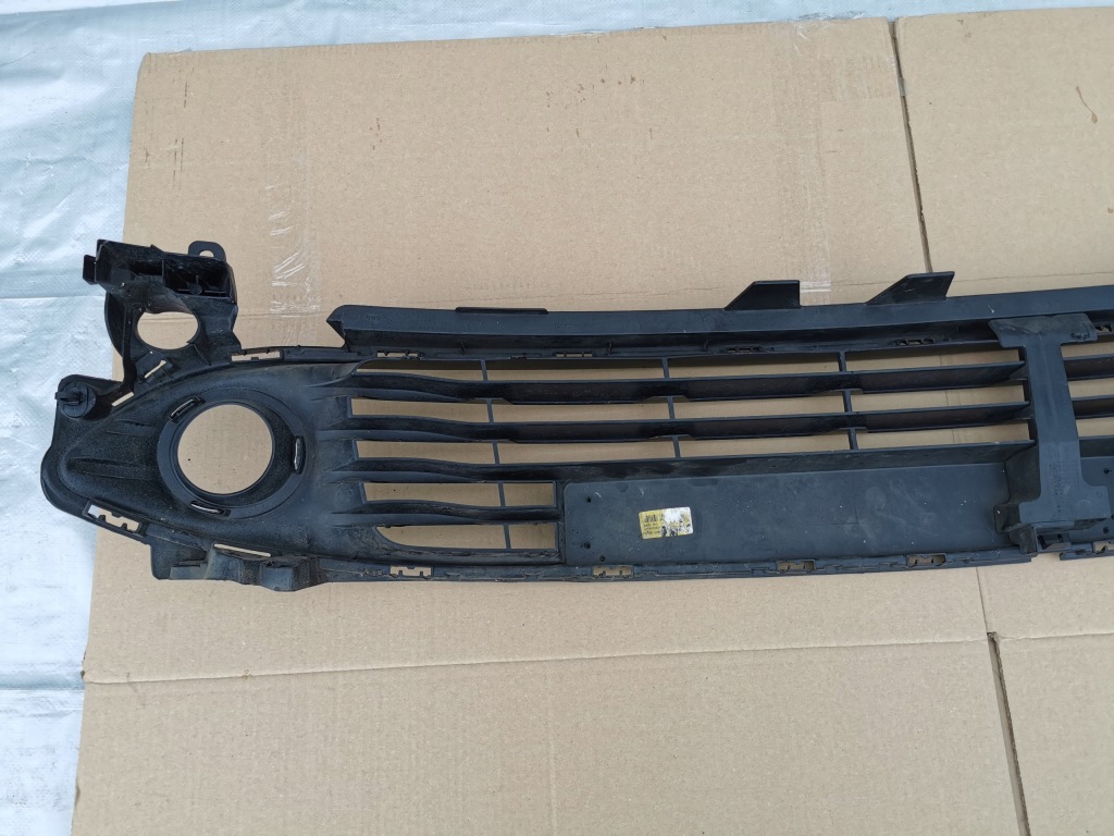 Renault clio iv 12-16 средняя решётка бампера передний 622542958r Цена