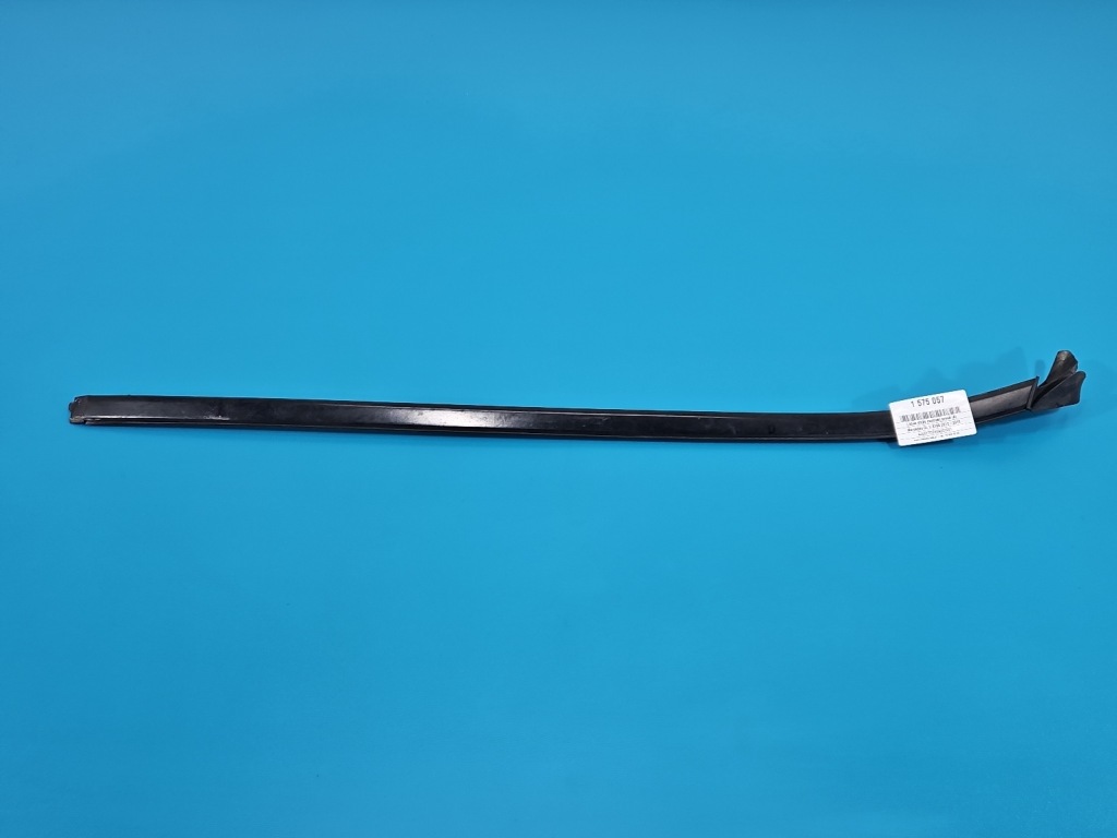 Купить Молдинг стекло лобовое правая передней mercedes gl 2 x166