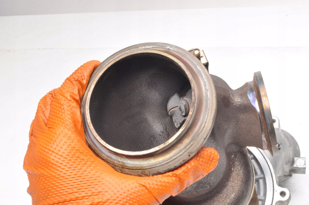 фото №7, Aston martin db11 amg gt gts c190 glc x253 4.0 v8 турбина a1770900080