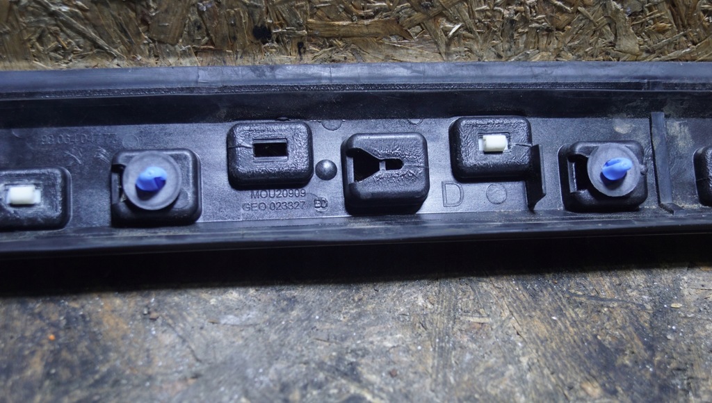 фото №10, Peugeot 2008 молдинг кровельная правая хром 9806404777