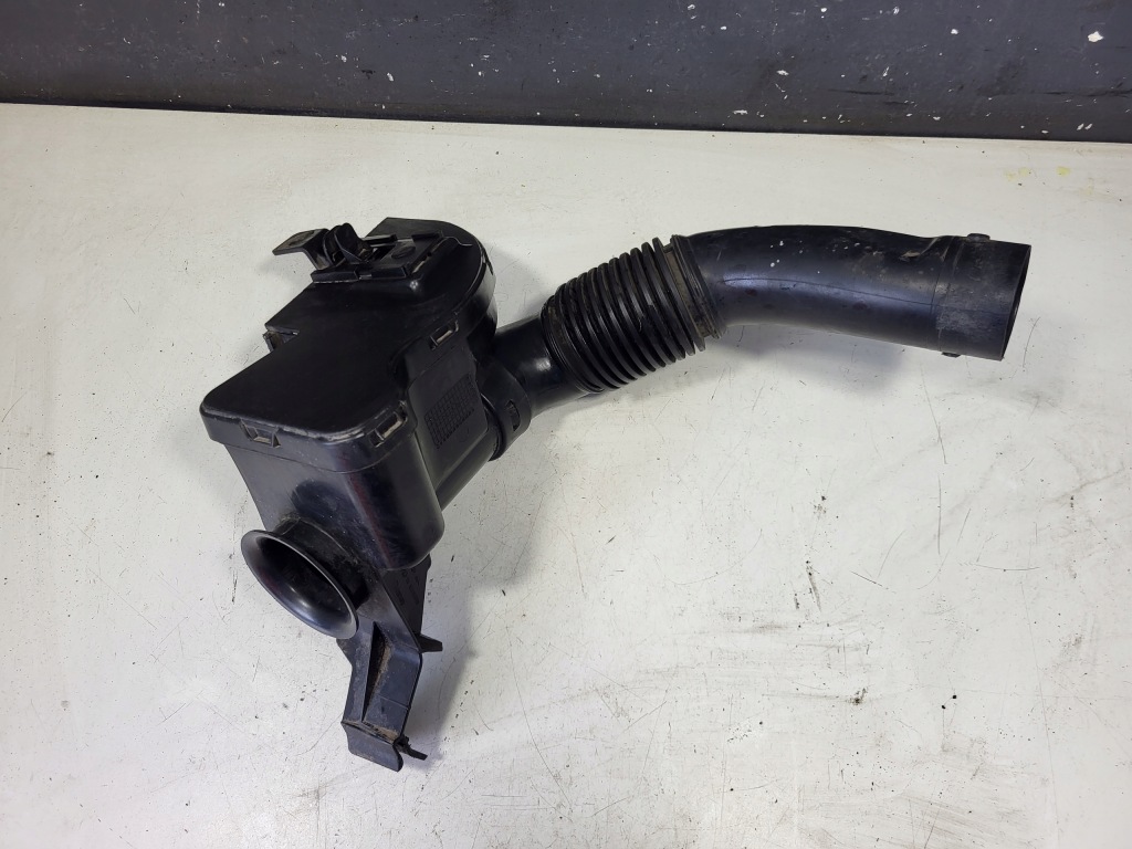 фото №1, Резонатор ловушка воздуха peugeot 2008