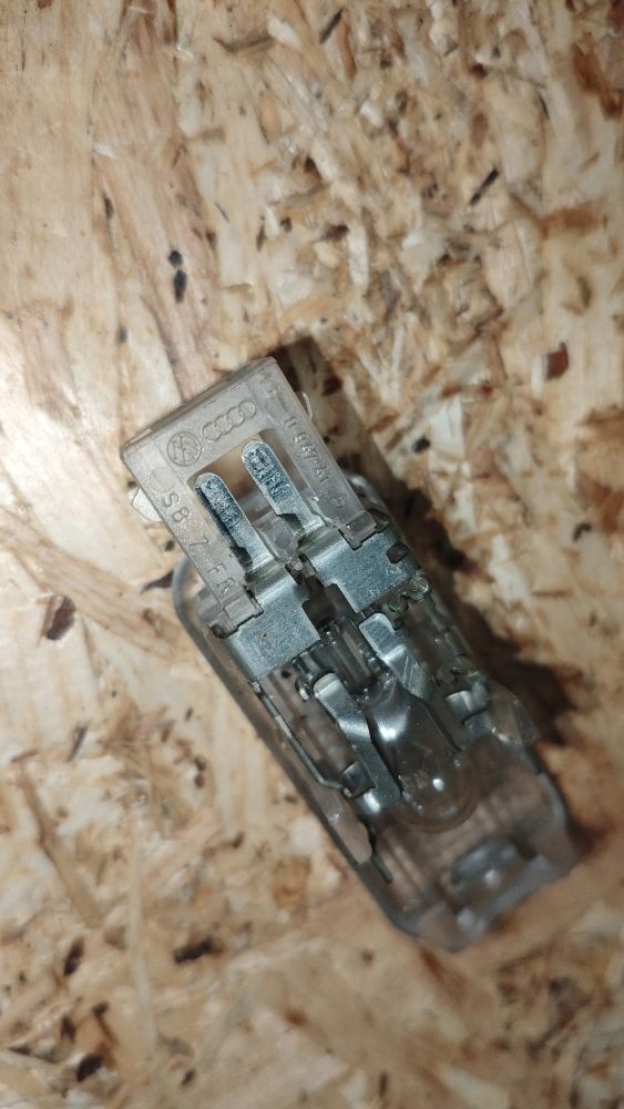 фото №6, Audi a6 s6 c5 4b 1998 перед сторона права інше освітлення салону кабіни