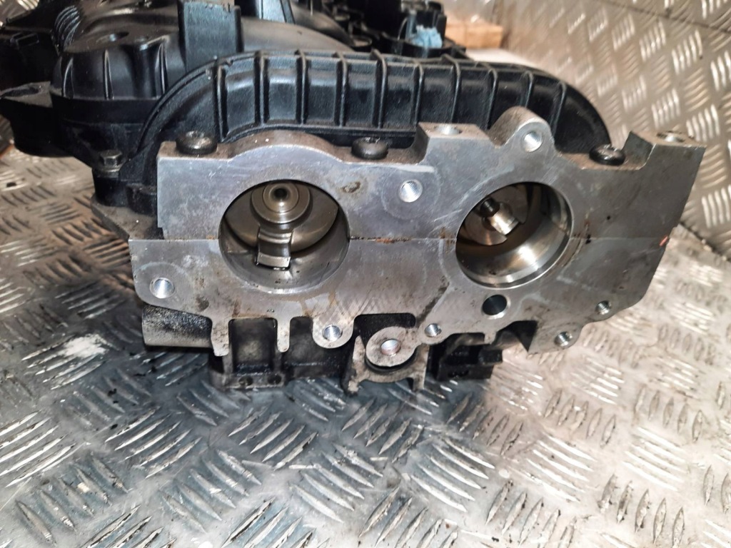 Головка volvo 2.0 d3 d4 2.4 d5 30777365 d5244t10 в Украине