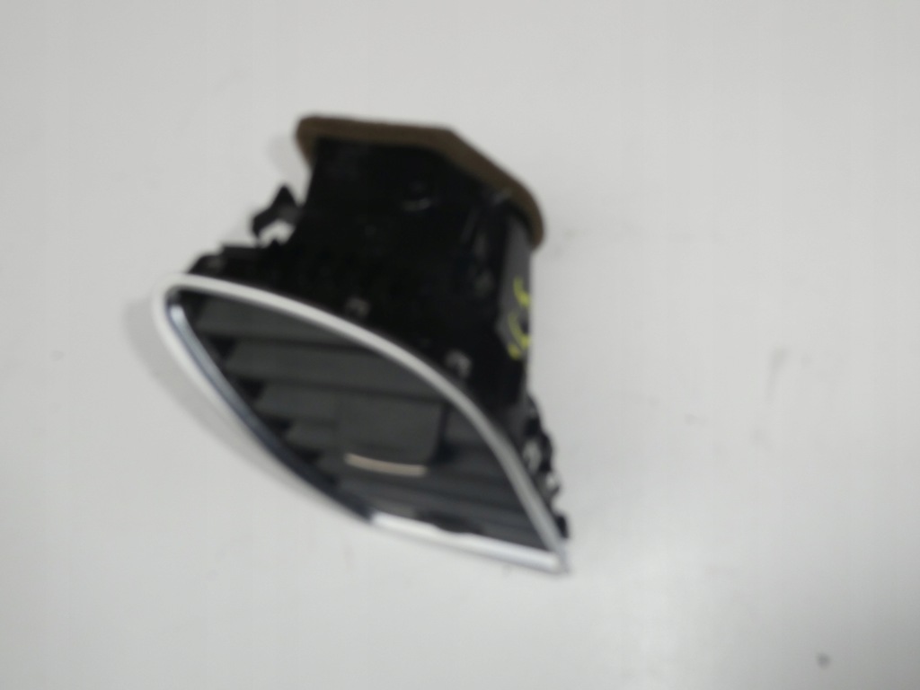 фото №1, Решётка обдув audi a4 b8