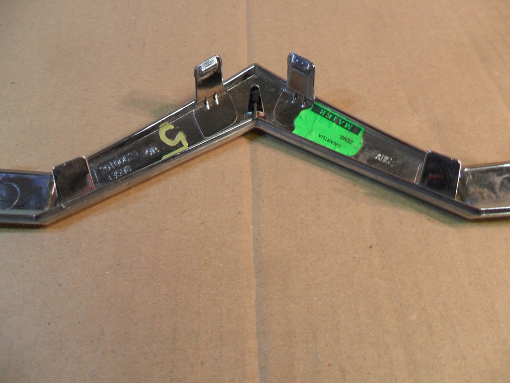 фото №12, Решітка радіатора решітка радіатора молдинг хром капот citroen c4 2004-