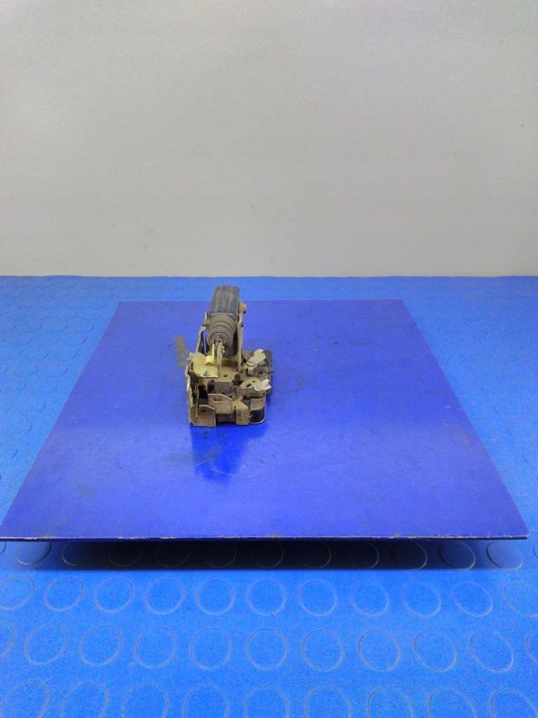 фото №4, Dacia logan замок двері правий передній 8200213917