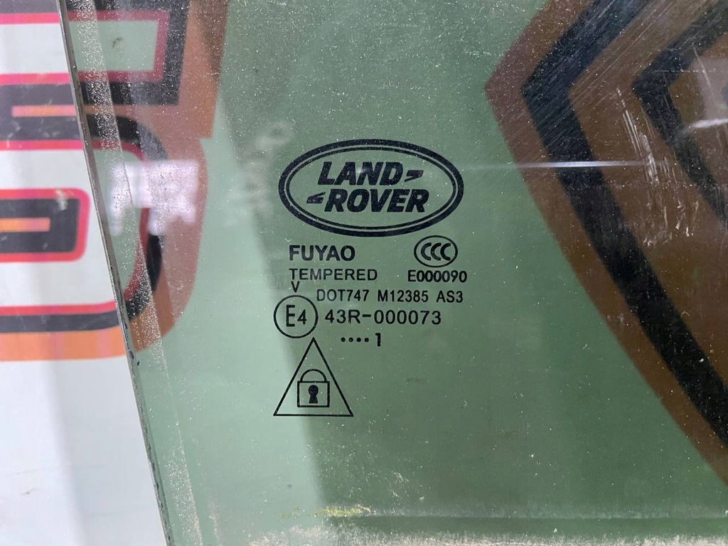 фото №7, Стекло дверь задняя правая velar l560 j8a2-25712-bb