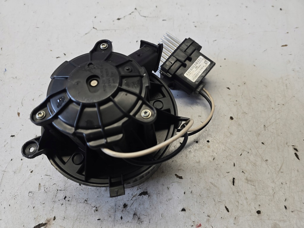 фото №1, Opel astra j воздуходувка вентилятор отопителя резистор u7253002