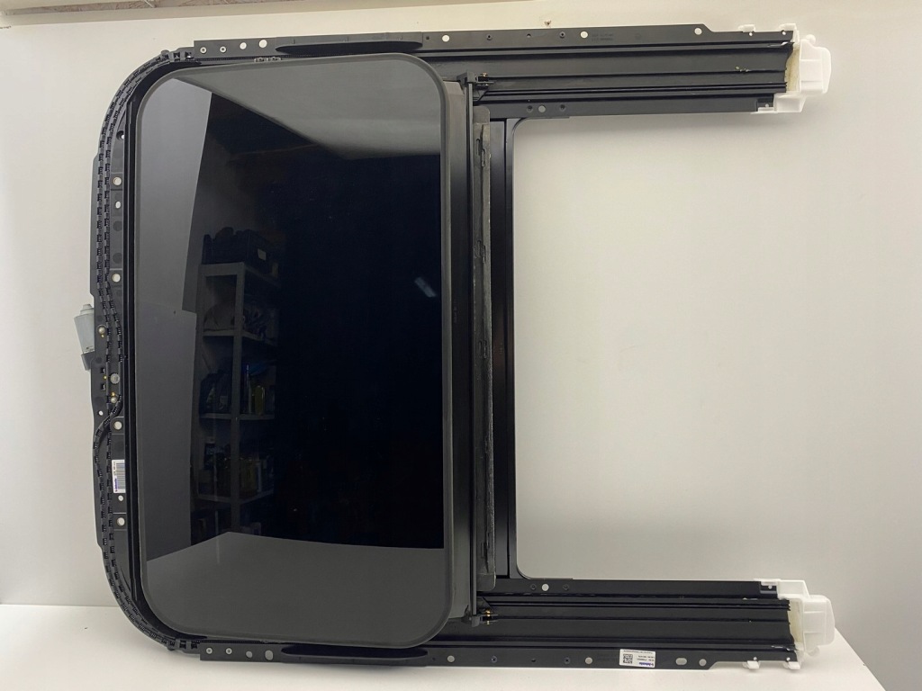 фото №1, Audi a6 c7 lift sedan люк шторка 4g5877041g