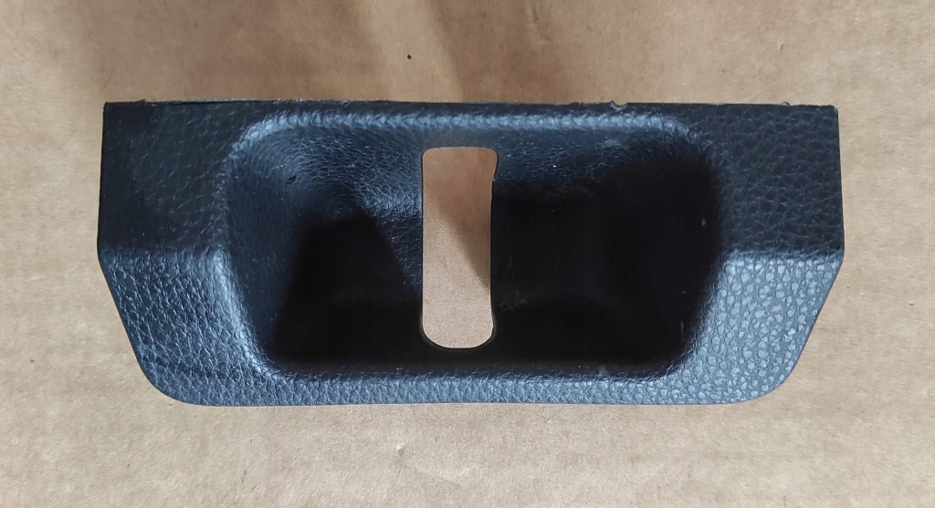 Купить Накладка замка багажника toyota corolla e210