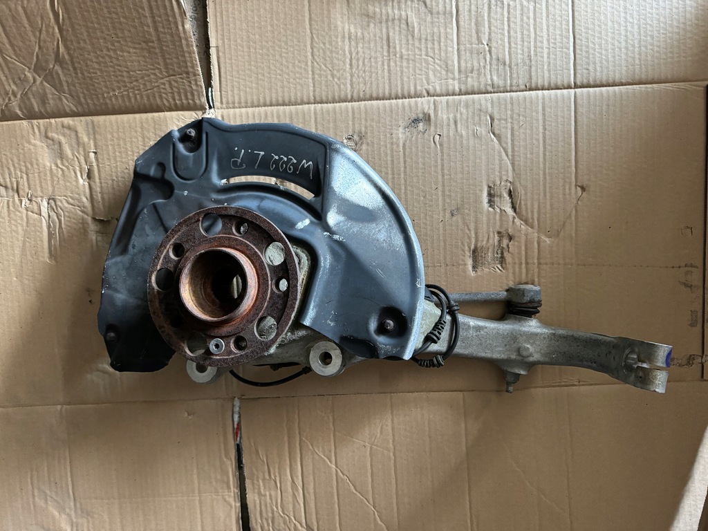 фото №1, Mercedes w222 4matic ступица поворотный кулак левый перед