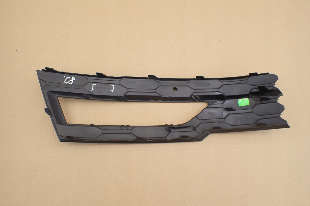 фото №9, Решётка бампера перед skoda octavia iv 5e3807682