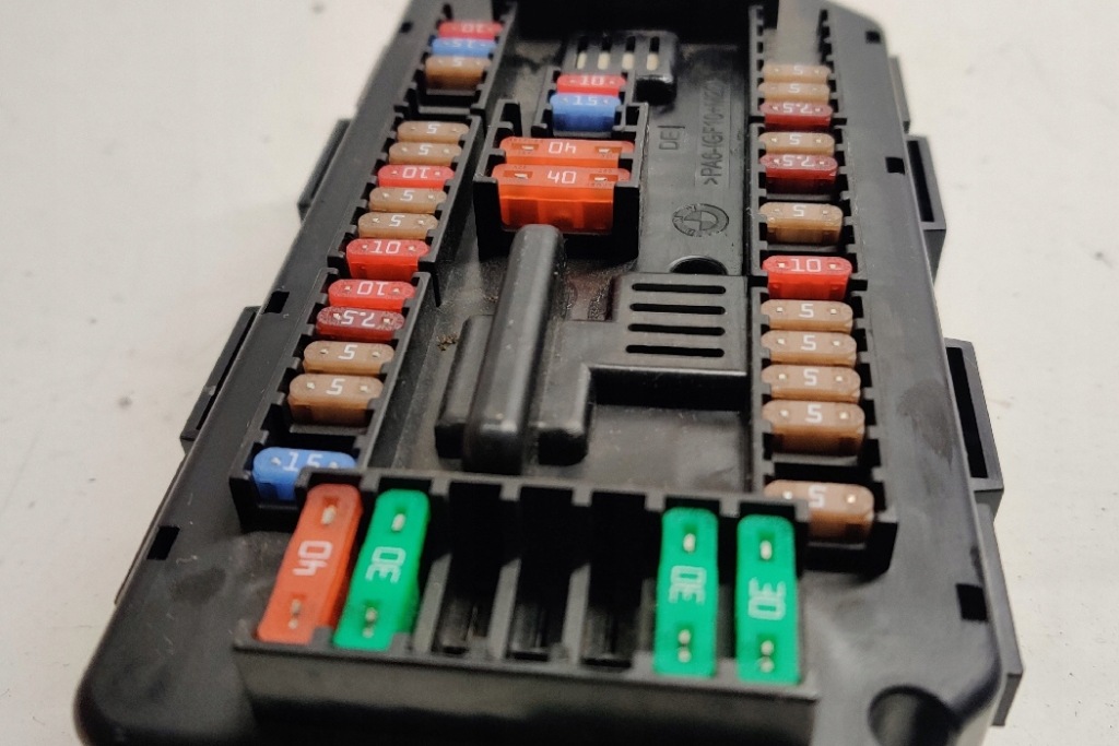 фото №7, Коробка предохранителей bmw 4 gran coupe f36 9337879 2.0l дизель 135kw