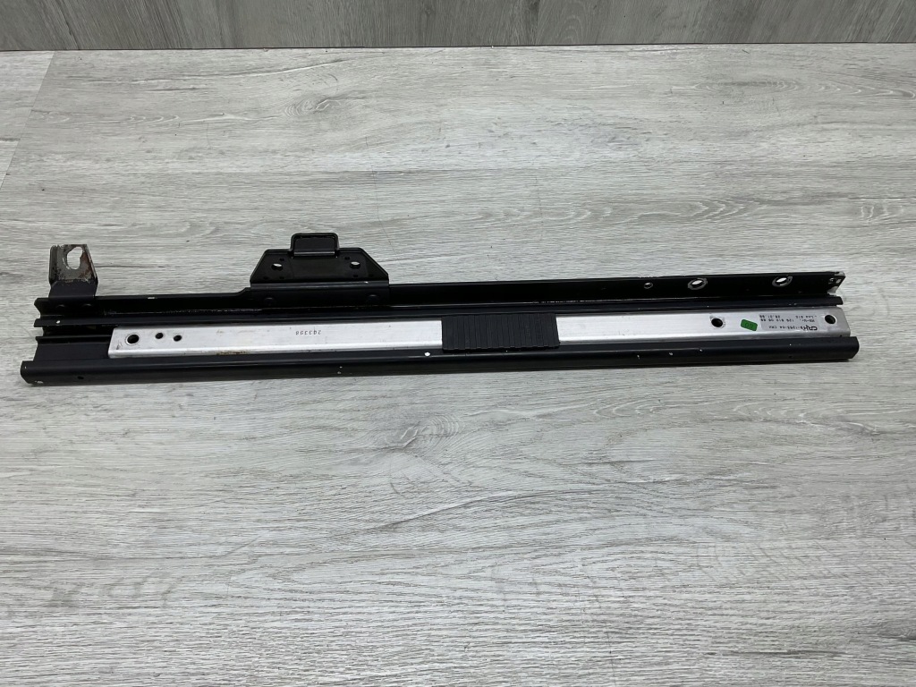 Купить Направляющая сиденье правого mercedes-benz sl r129 1299100689 a1299100689
