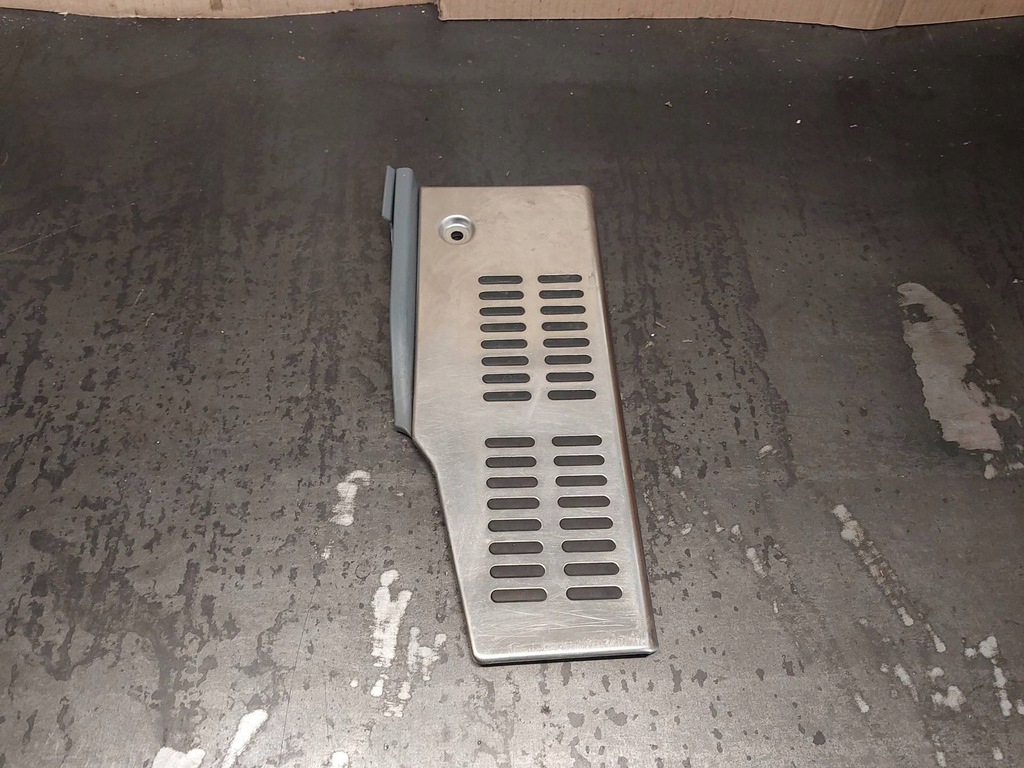 фото №1, Подножка audi tt mk1 8n1864777a