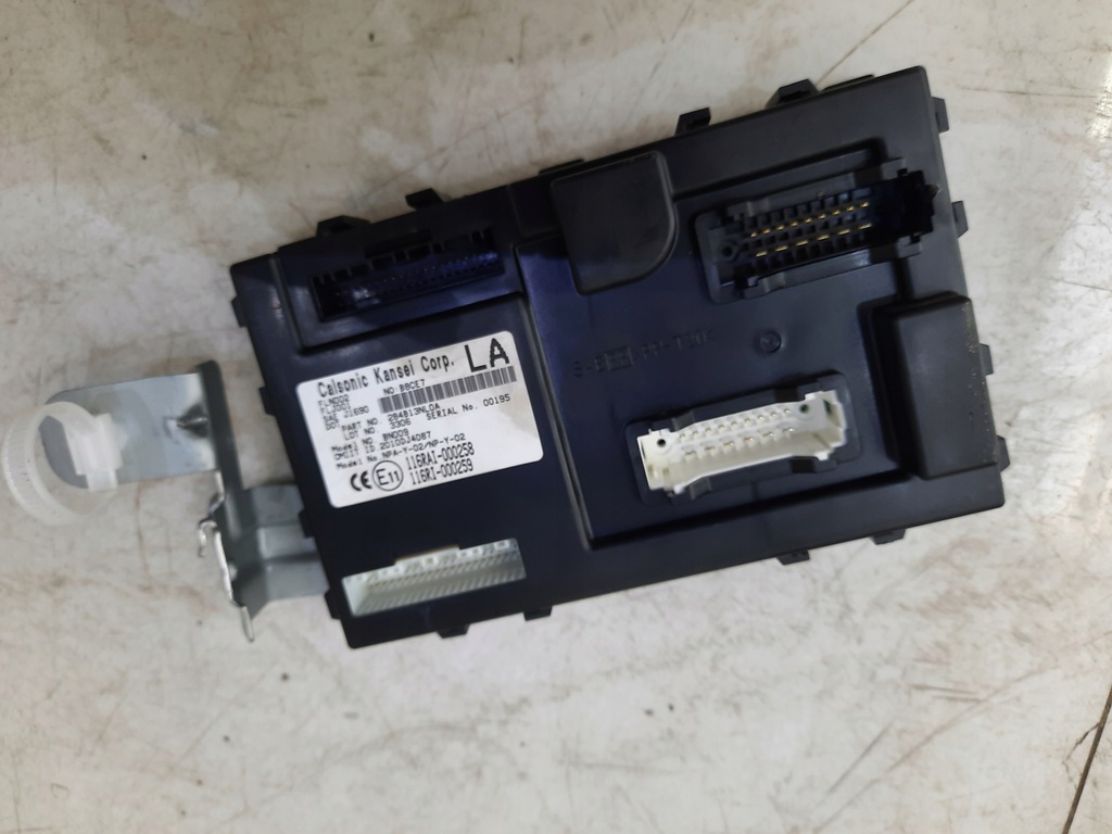 фото №1, Nissan leaf i модуль блок управления консоли 284b13nl0a