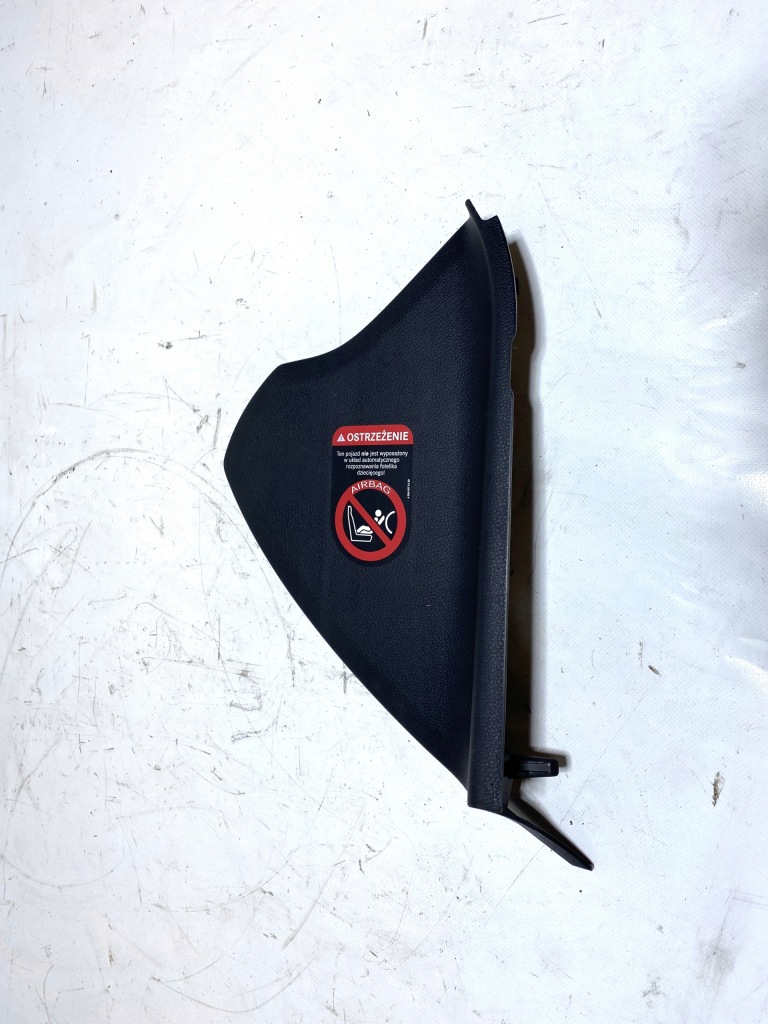 Купить Mercedes w176 a250 правая заглушка консоли защита a1766800289