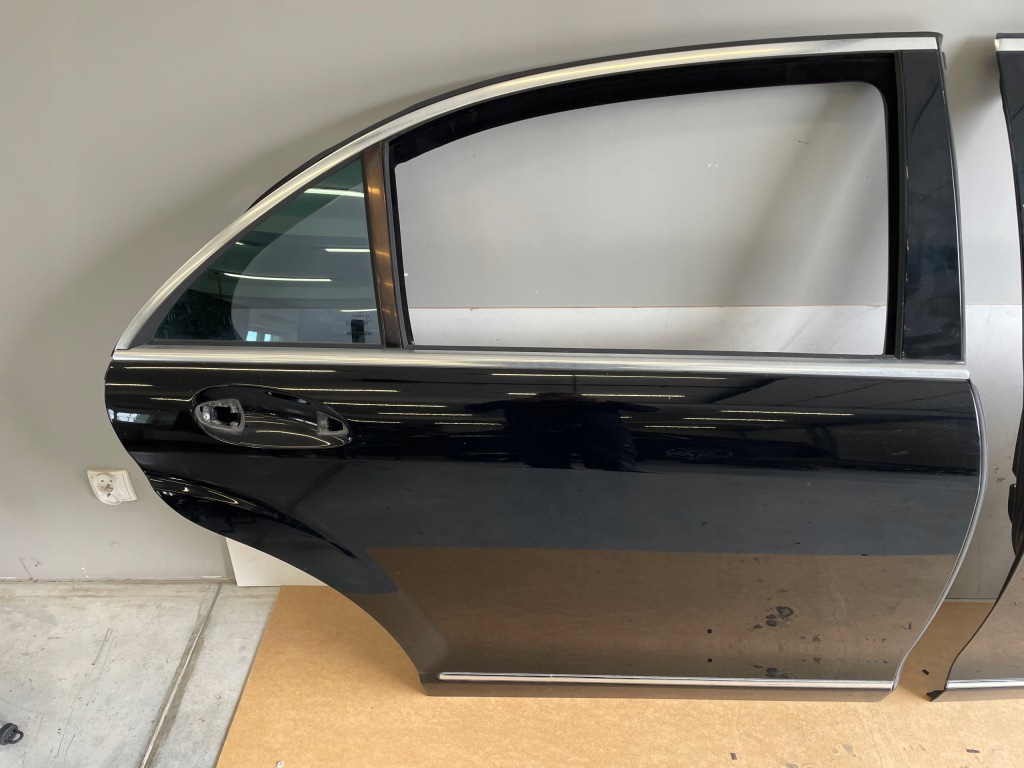 Купить Дверь правое задний  mercedes w221 lift цвет 040 long