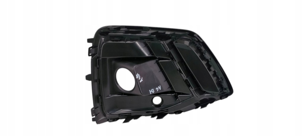 Audi q5 2 рестайлинг  21- решётка решётка  бампера левая передняя перед 80a807681 Киев