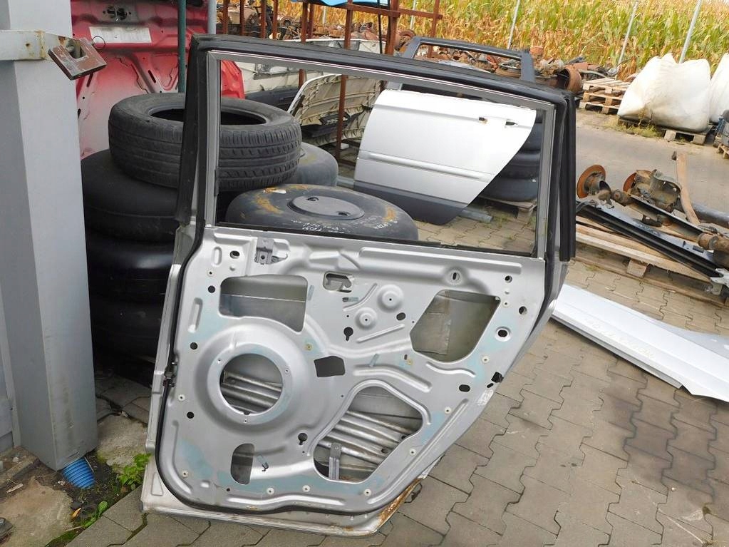 фото №9, Chrysler pacifica 2004r двері правий задня