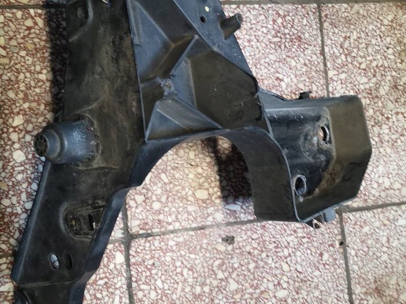 фото №2, Pas передний верхний renault clio iii 3