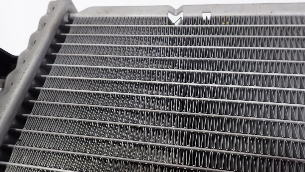 фото №8, Audi q7 4l vw touareg радіатор wody 7l6121253e