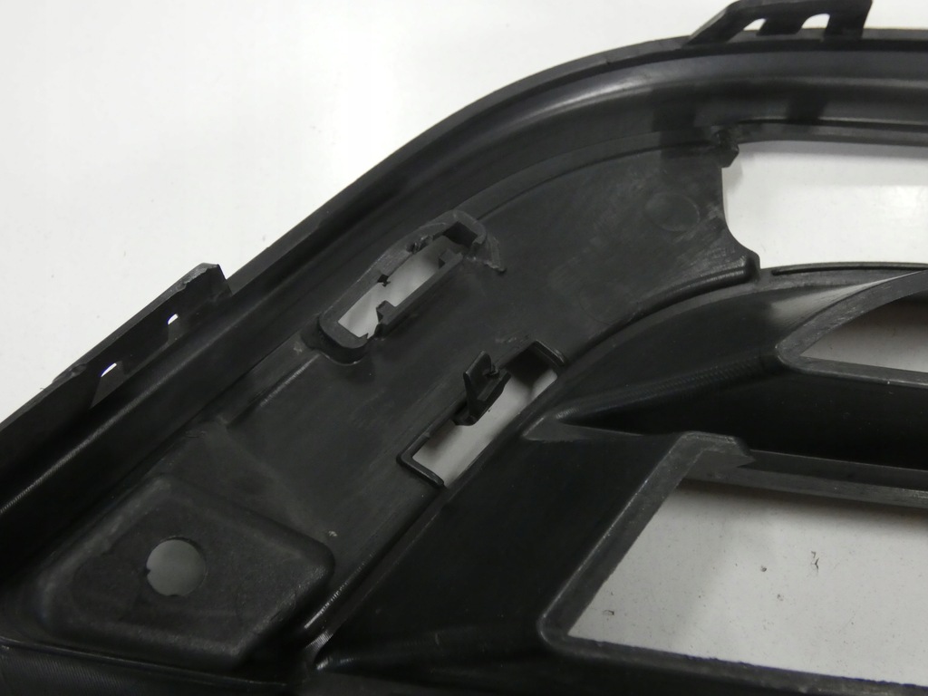 фото №14, Решітка бампера peugeot expert iii права 377.