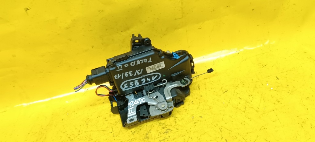 фото №1, Замок дверь левый задняя toledo ii y3b4839015a 99-04r