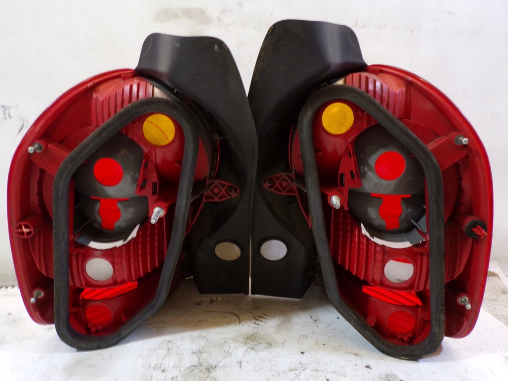 фото №4, Лампы задние задняя левая правая renault modus