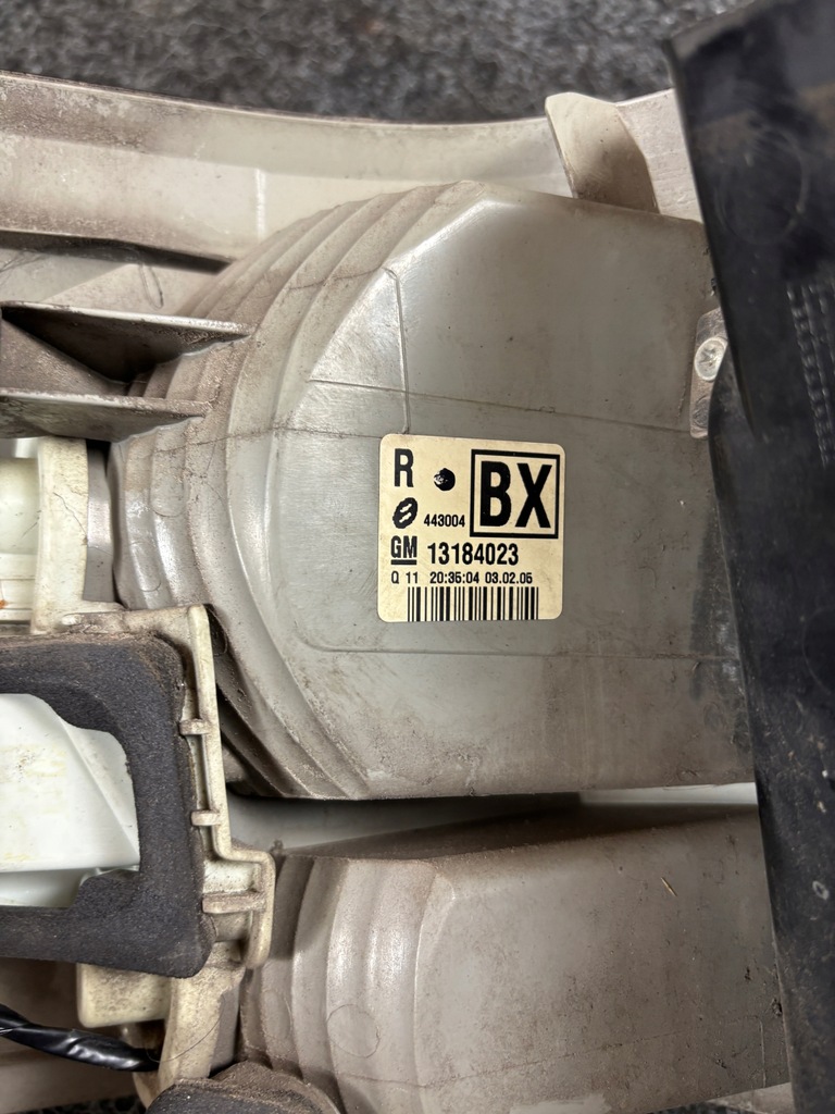 фото №7, Правая задняя лампа kia carens ii 13184023