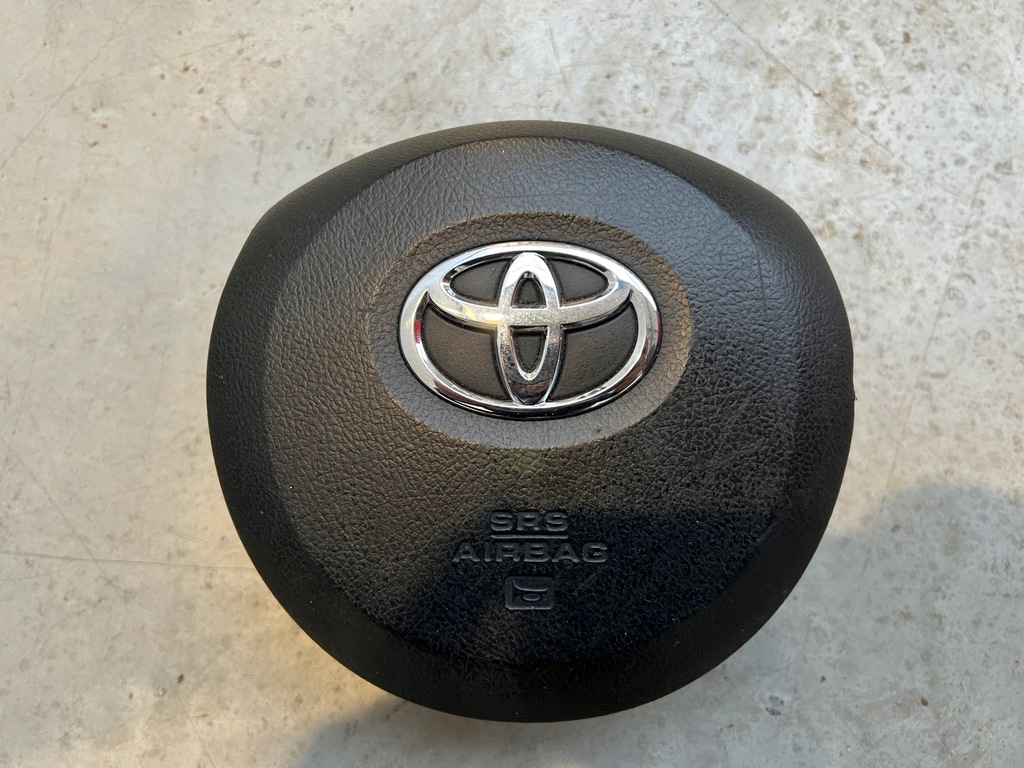 фото №8, Приборная панель консоль подушка безопасности ремни toyota yaris iii