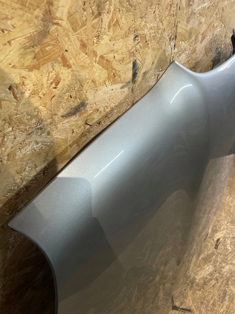 Капот крышка subaru tribeca b9 серебристая Киев