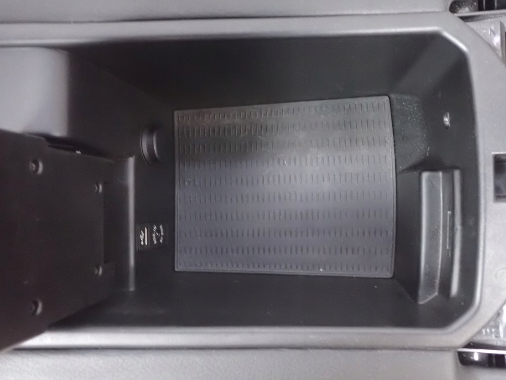 фото №10, Підлокітник тунель консоль bmw f26 x4